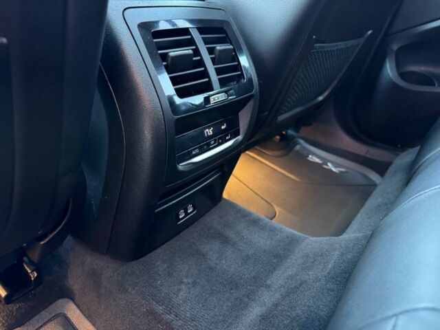 Червоний БМВ Х4, об'ємом двигуна 3 л та пробігом 84 тис. км за 42500 $, фото 18 на Automoto.ua