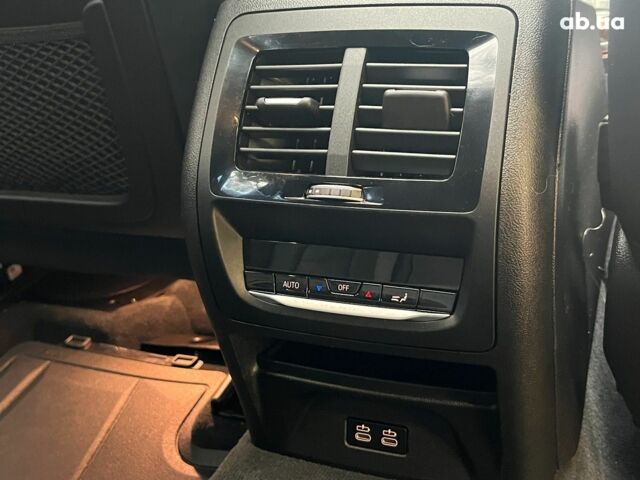 БМВ Х4 2020 в Киеве на Automoto.ua Красный БМВ Х4, объемом двигателя 3 л и пробегом 84 тыс. км за 43940 $, фото 25 на Automoto.ua