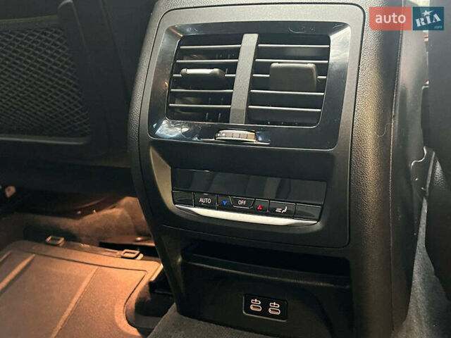 Красный БМВ Х4, объемом двигателя 3 л и пробегом 84 тыс. км за 43940 $, фото 26 на Automoto.ua