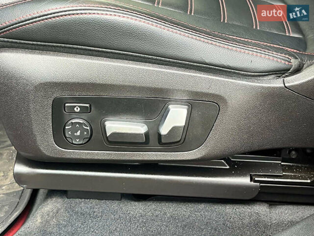 Красный БМВ Х4, объемом двигателя 3 л и пробегом 84 тыс. км за 43940 $, фото 34 на Automoto.ua