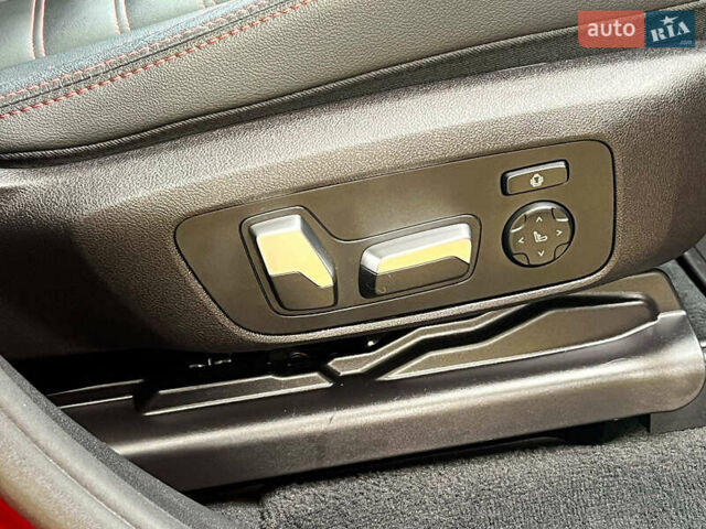 Красный БМВ Х4, объемом двигателя 3 л и пробегом 84 тыс. км за 43940 $, фото 16 на Automoto.ua