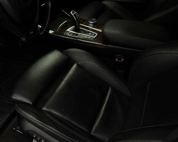 БМВ Х4 2014 в Запорожье на Automoto.ua Серый БМВ Х4, объемом двигателя 2 л и пробегом 157 тыс. км за 23000 $, фото 9 на Automoto.ua