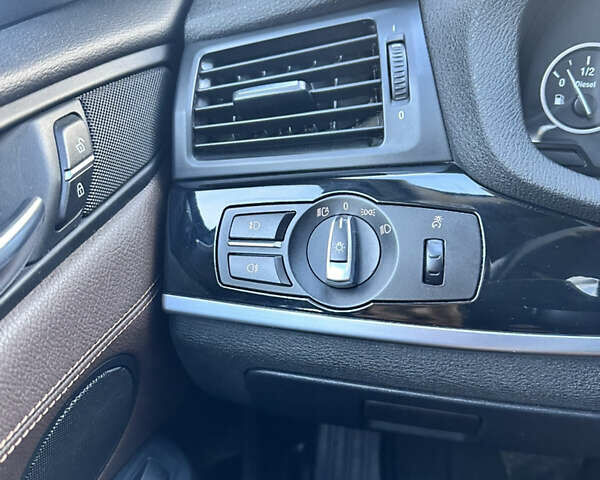 Сірий БМВ Х4, об'ємом двигуна 2 л та пробігом 112 тис. км за 23600 $, фото 19 на Automoto.ua