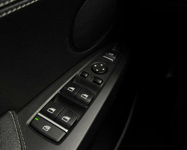 БМВ Х4 2014 в Запорожье на Automoto.ua Серый БМВ Х4, объемом двигателя 2 л и пробегом 157 тыс. км за 23000 $, фото 8 на Automoto.ua