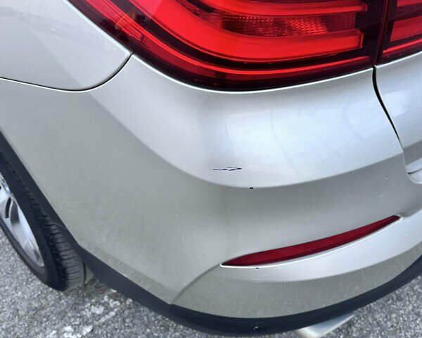 Сірий БМВ Х4, об'ємом двигуна 2 л та пробігом 112 тис. км за 23600 $, фото 27 на Automoto.ua