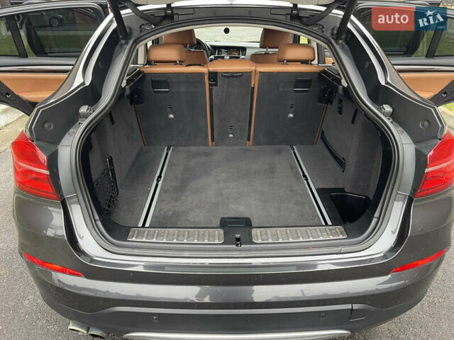 Сірий БМВ Х4, об'ємом двигуна 2 л та пробігом 250 тис. км за 15700 $, фото 31 на Automoto.ua