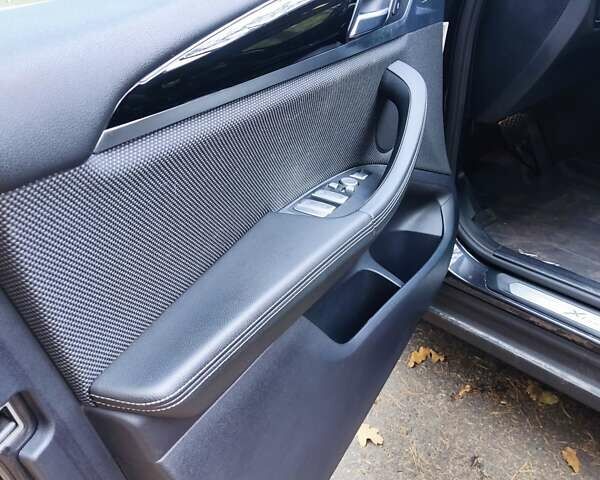 БМВ Х4 2018 в Киеве на Automoto.ua Серый БМВ Х4, объемом двигателя 2 л и пробегом 142 тыс. км за 31500 $, фото 14 на Automoto.ua