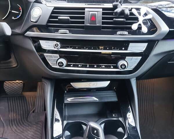 БМВ Х4 2018 в Киеве на Automoto.ua Серый БМВ Х4, объемом двигателя 2 л и пробегом 142 тыс. км за 31500 $, фото 13 на Automoto.ua