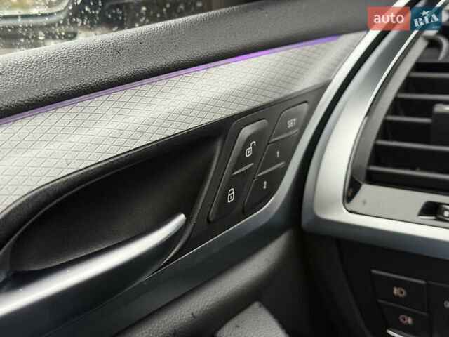 Сірий БМВ Х4, об'ємом двигуна 2 л та пробігом 95 тис. км за 39999 $, фото 51 на Automoto.ua