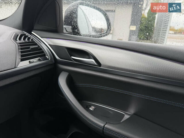 Сірий БМВ Х4, об'ємом двигуна 2 л та пробігом 95 тис. км за 39999 $, фото 49 на Automoto.ua