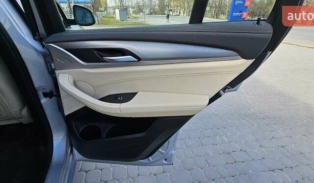 БМВ Х4 2019 в Тернополе на Automoto.ua Серый БМВ Х4, объемом двигателя 3 л и пробегом 155 тыс. км за 47700 $, фото 37 на Automoto.ua