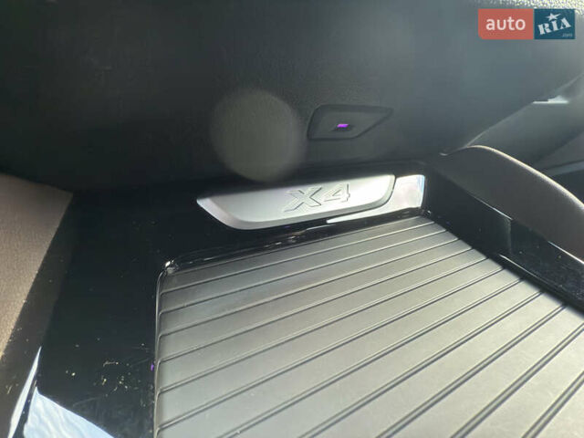 Серый БМВ Х4, объемом двигателя 3 л и пробегом 151 тыс. км за 53400 $, фото 76 на Automoto.ua