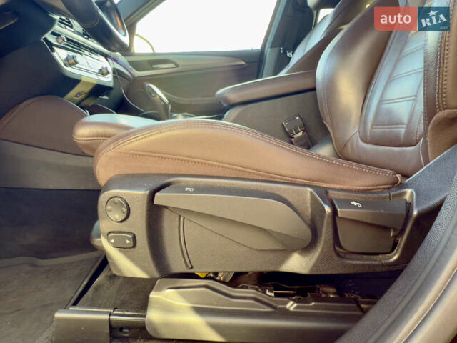 Серый БМВ Х4, объемом двигателя 3 л и пробегом 151 тыс. км за 53400 $, фото 37 на Automoto.ua