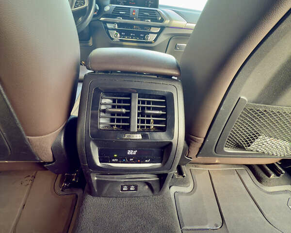 Серый БМВ Х4, объемом двигателя 3 л и пробегом 151 тыс. км за 53400 $, фото 39 на Automoto.ua