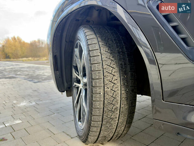 Серый БМВ Х4, объемом двигателя 3 л и пробегом 151 тыс. км за 53400 $, фото 73 на Automoto.ua