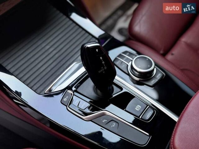 Серый БМВ Х4, объемом двигателя 2 л и пробегом 43 тыс. км за 48800 $, фото 64 на Automoto.ua