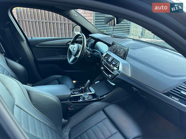 Серый БМВ Х4, объемом двигателя 2 л и пробегом 40 тыс. км за 51200 $, фото 6 на Automoto.ua