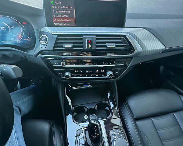 Серый БМВ Х4, объемом двигателя 2 л и пробегом 40 тыс. км за 51200 $, фото 11 на Automoto.ua