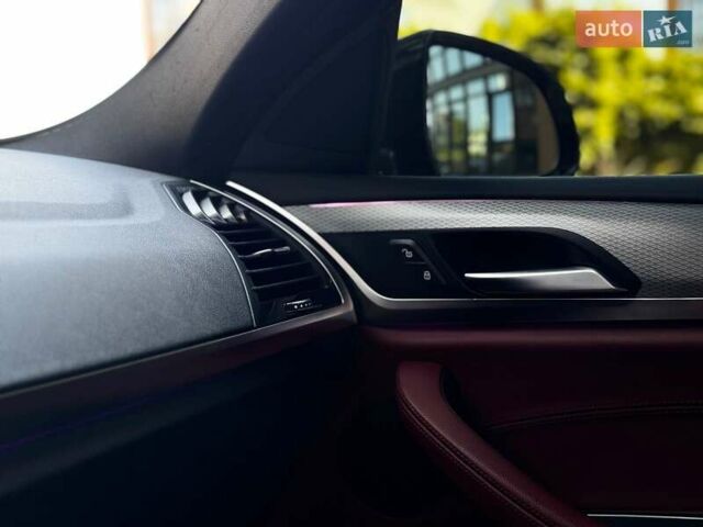 Серый БМВ Х4, объемом двигателя 2 л и пробегом 43 тыс. км за 48800 $, фото 65 на Automoto.ua