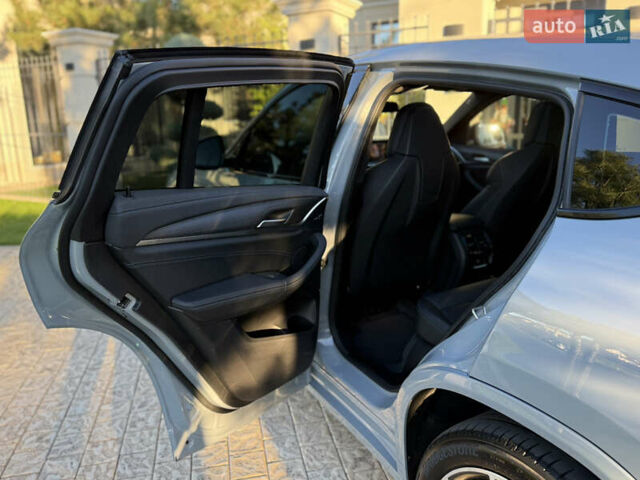 Сірий БМВ Х4, об'ємом двигуна 2.99 л та пробігом 18 тис. км за 68000 $, фото 30 на Automoto.ua