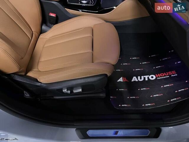 Серый БМВ Х4, объемом двигателя 2 л и пробегом 2 тыс. км за 65700 $, фото 42 на Automoto.ua