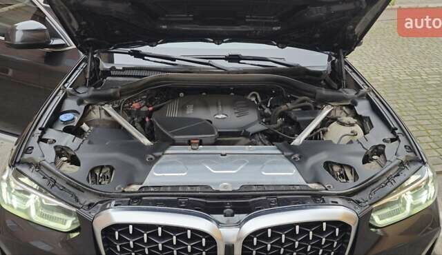 Серый БМВ Х4, объемом двигателя 2 л и пробегом 98 тыс. км за 49500 $, фото 6 на Automoto.ua