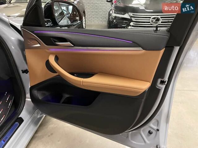 Серый БМВ Х4, объемом двигателя 2 л и пробегом 2 тыс. км за 65700 $, фото 41 на Automoto.ua