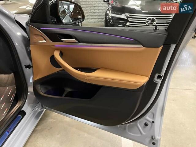 Серый БМВ Х4, объемом двигателя 2 л и пробегом 2 тыс. км за 65700 $, фото 38 на Automoto.ua