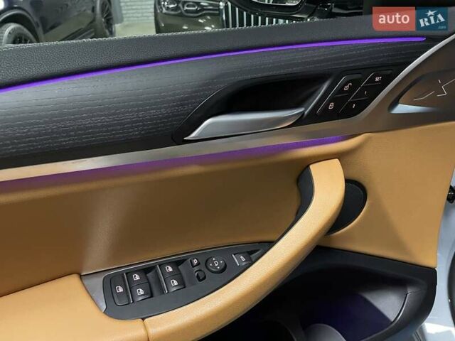 Серый БМВ Х4, объемом двигателя 2 л и пробегом 2 тыс. км за 65700 $, фото 27 на Automoto.ua