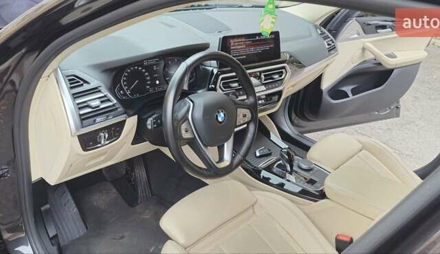 Серый БМВ Х4, объемом двигателя 2 л и пробегом 98 тыс. км за 49500 $, фото 8 на Automoto.ua