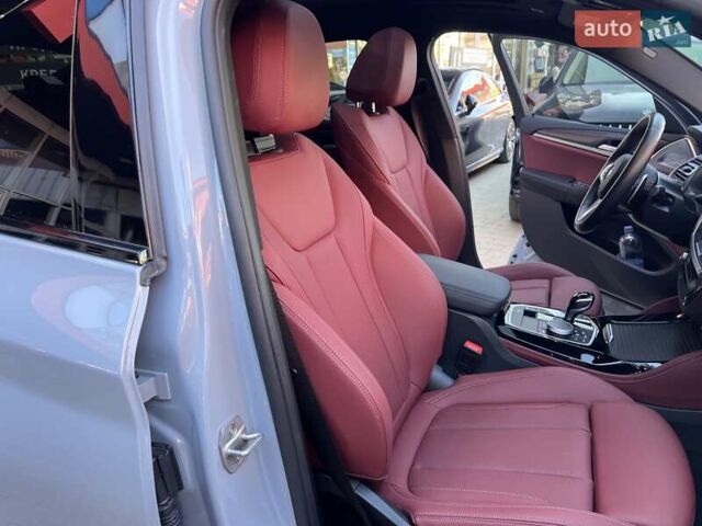 Серый БМВ Х4, объемом двигателя 2 л и пробегом 22 тыс. км за 59900 $, фото 45 на Automoto.ua