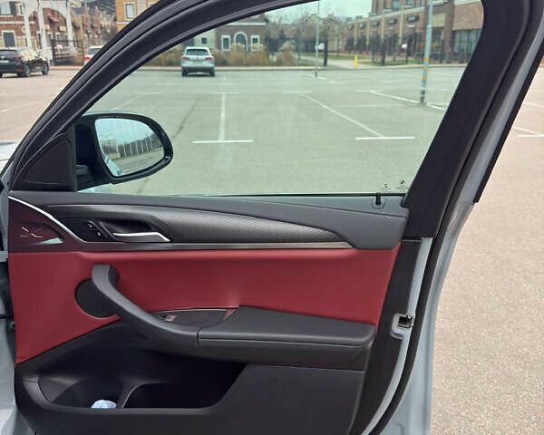 Сірий БМВ Х4, об'ємом двигуна 3 л та пробігом 63 тис. км за 69000 $, фото 26 на Automoto.ua