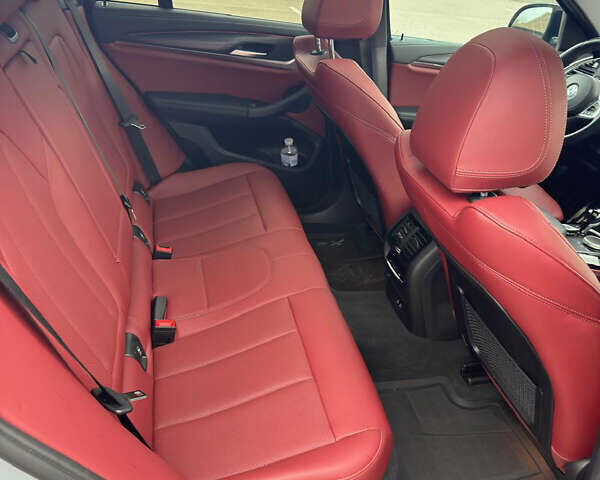 Сірий БМВ Х4, об'ємом двигуна 3 л та пробігом 63 тис. км за 69000 $, фото 22 на Automoto.ua