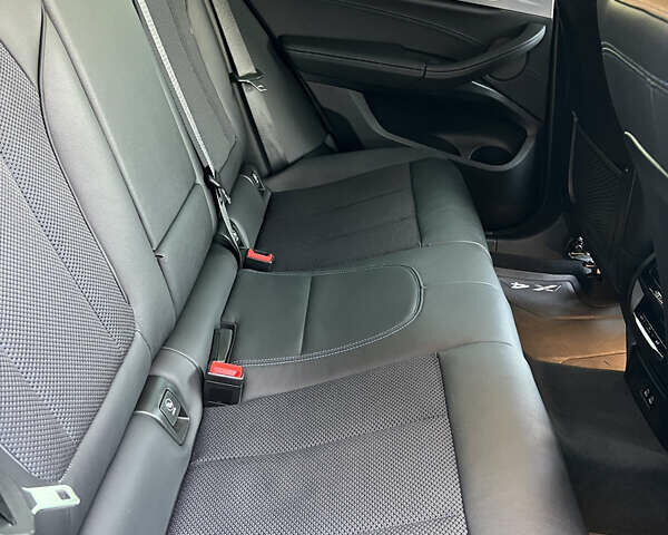 Синій БМВ Х4, об'ємом двигуна 2 л та пробігом 85 тис. км за 42520 $, фото 9 на Automoto.ua