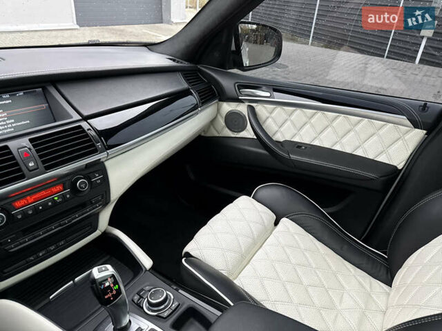 Белый БМВ Х5 М, объемом двигателя 4.39 л и пробегом 161 тыс. км за 19500 $, фото 81 на Automoto.ua