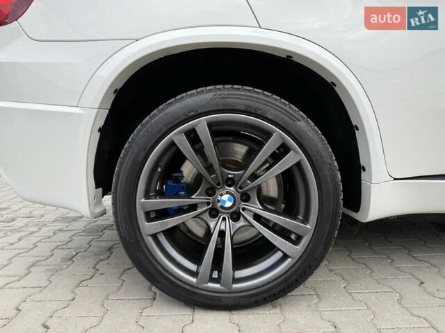 Белый БМВ Х5 М, объемом двигателя 4.39 л и пробегом 161 тыс. км за 19500 $, фото 17 на Automoto.ua