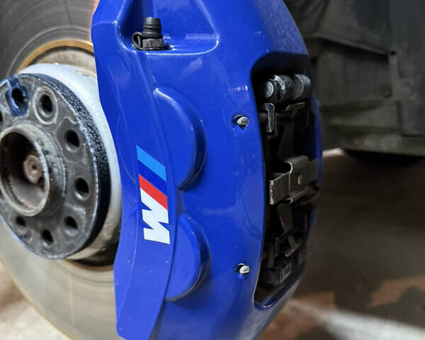 Белый БМВ Х5 М, объемом двигателя 4.39 л и пробегом 161 тыс. км за 19500 $, фото 106 на Automoto.ua