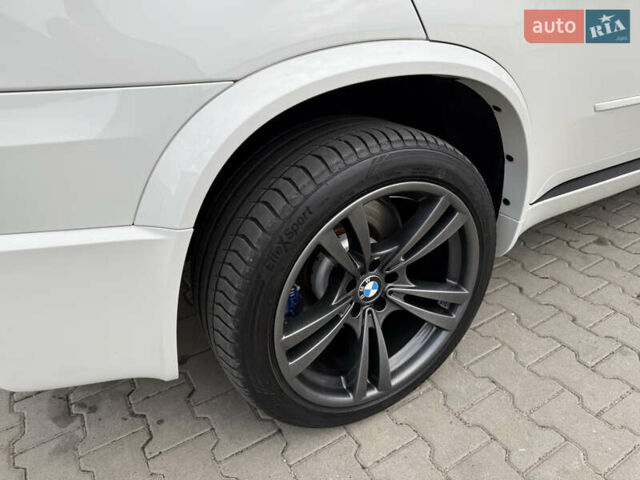 Белый БМВ Х5 М, объемом двигателя 4.39 л и пробегом 161 тыс. км за 19500 $, фото 16 на Automoto.ua