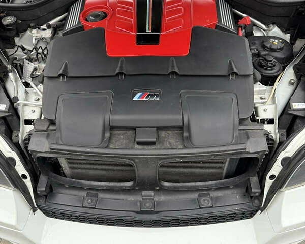 Белый БМВ Х5 М, объемом двигателя 4.39 л и пробегом 161 тыс. км за 19500 $, фото 93 на Automoto.ua