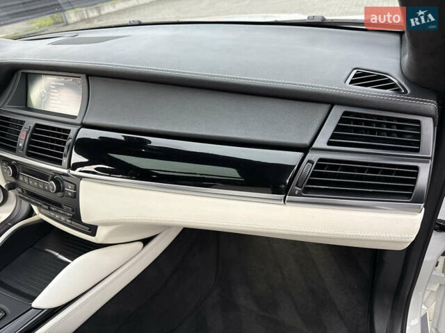 Белый БМВ Х5 М, объемом двигателя 4.39 л и пробегом 161 тыс. км за 19500 $, фото 66 на Automoto.ua