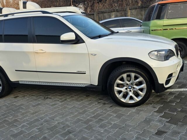 Белый БМВ Х5 М, объемом двигателя 3 л и пробегом 176 тыс. км за 15500 $, фото 9 на Automoto.ua