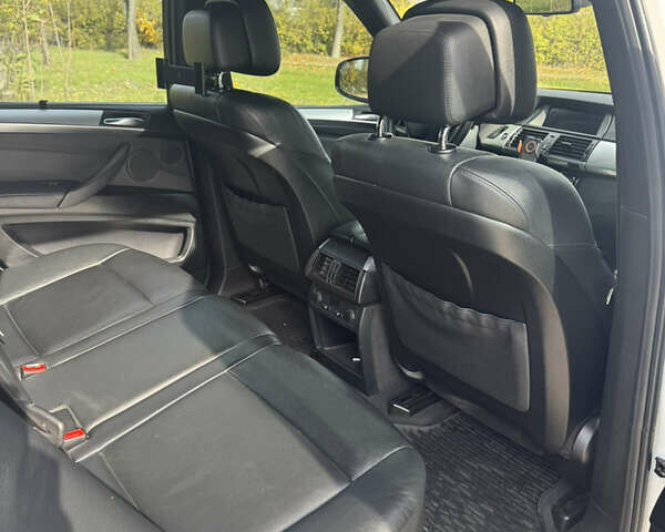 БМВ Х5 М 2011 у Херсоні на Automoto.ua Білий БМВ Х5 М, об'ємом двигуна 3 л та пробігом 239 тис. км за 18000 $, фото 16 на Automoto.ua