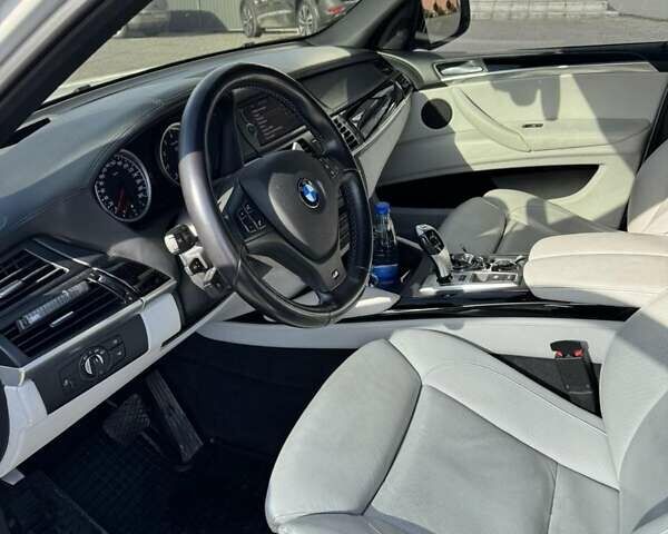 БМВ Х5 М 2011 в Хмельницком на Automoto.ua Белый БМВ Х5 М, объемом двигателя 4.39 л и пробегом 167 тыс. км за 19900 $, фото 2 на Automoto.ua