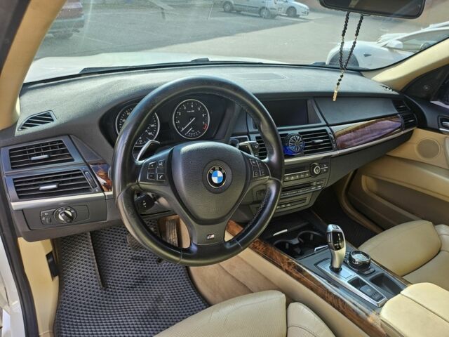 БМВ Х5 М 2012 в Стрые на Automoto.ua Белый БМВ Х5 М, объемом двигателя 3 л и пробегом 290 тыс. км за 13000 $, фото 7 на Automoto.ua