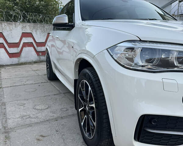 БМВ Х5 М 2014 в Днепре (Днепропетровске) на Automoto.ua Белый БМВ Х5 М, объемом двигателя 2.99 л и пробегом 120 тыс. км за 34000 $, фото 12 на Automoto.ua