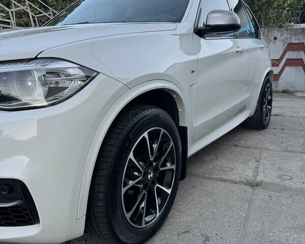 БМВ Х5 М 2014 в Днепре (Днепропетровске) на Automoto.ua Белый БМВ Х5 М, объемом двигателя 2.99 л и пробегом 120 тыс. км за 34000 $, фото 11 на Automoto.ua