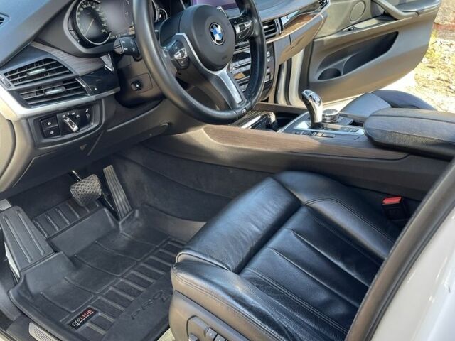 Білий БМВ Х5 М, об'ємом двигуна 3 л та пробігом 180 тис. км за 40000 $, фото 6 на Automoto.ua