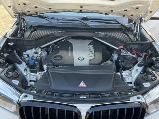 Білий БМВ Х5 М, об'ємом двигуна 3 л та пробігом 180 тис. км за 40000 $, фото 2 на Automoto.ua