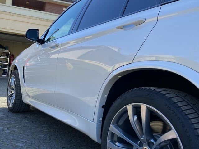 Белый БМВ Х5 М, объемом двигателя 4.4 л и пробегом 70 тыс. км за 36500 $, фото 8 на Automoto.ua