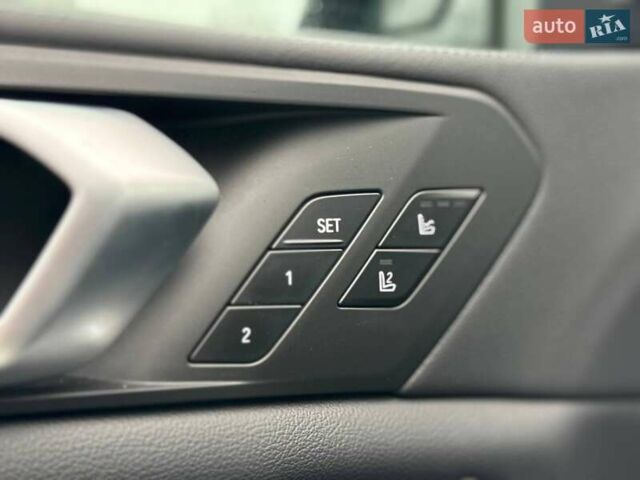 Белый БМВ Х5 М, объемом двигателя 4.4 л и пробегом 56 тыс. км за 55000 $, фото 20 на Automoto.ua